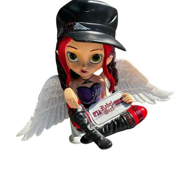 “REBEL GIRL THING” Figurine - Picture 9 of 11